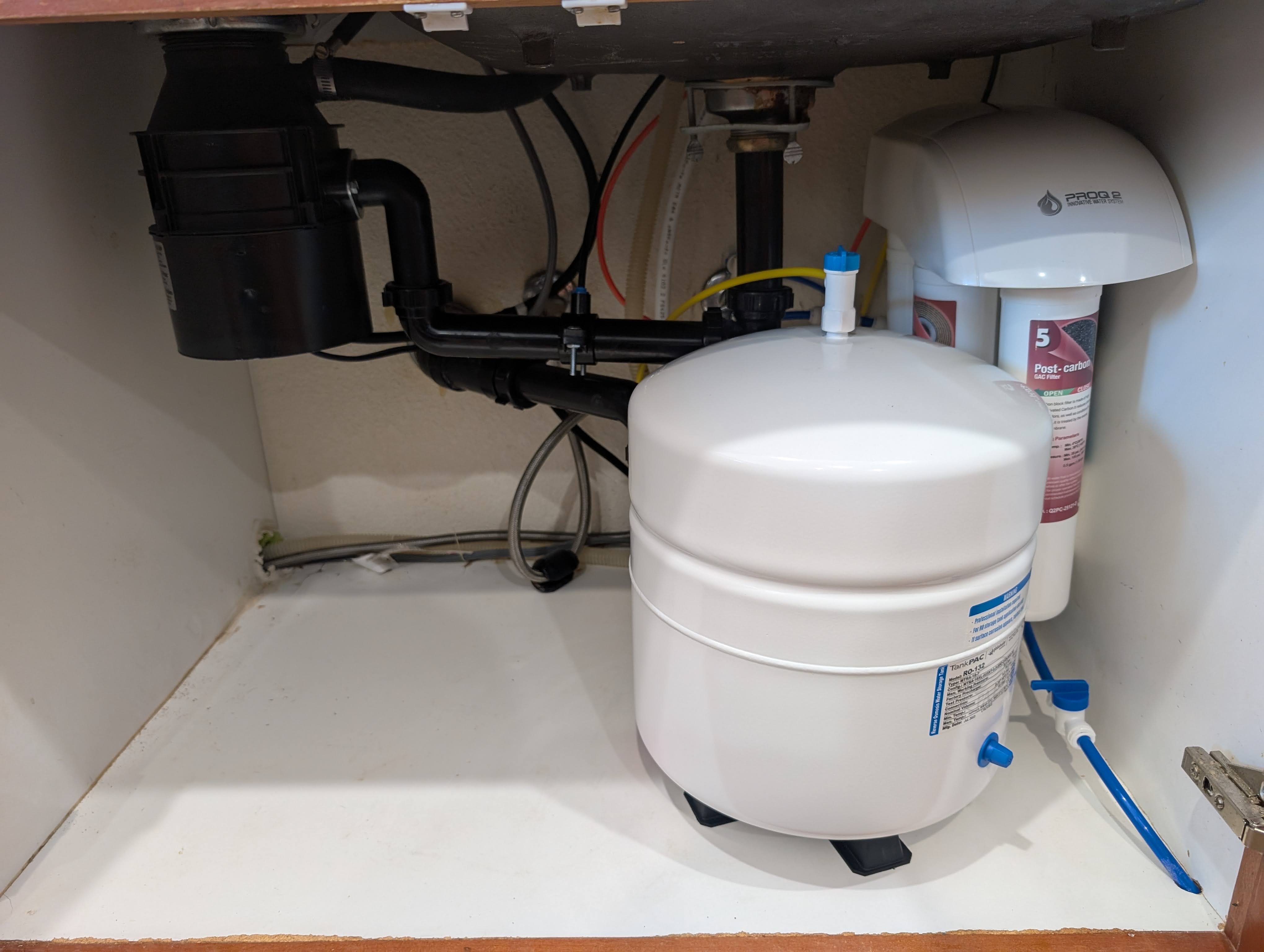 Reverse osmosis drinking water system